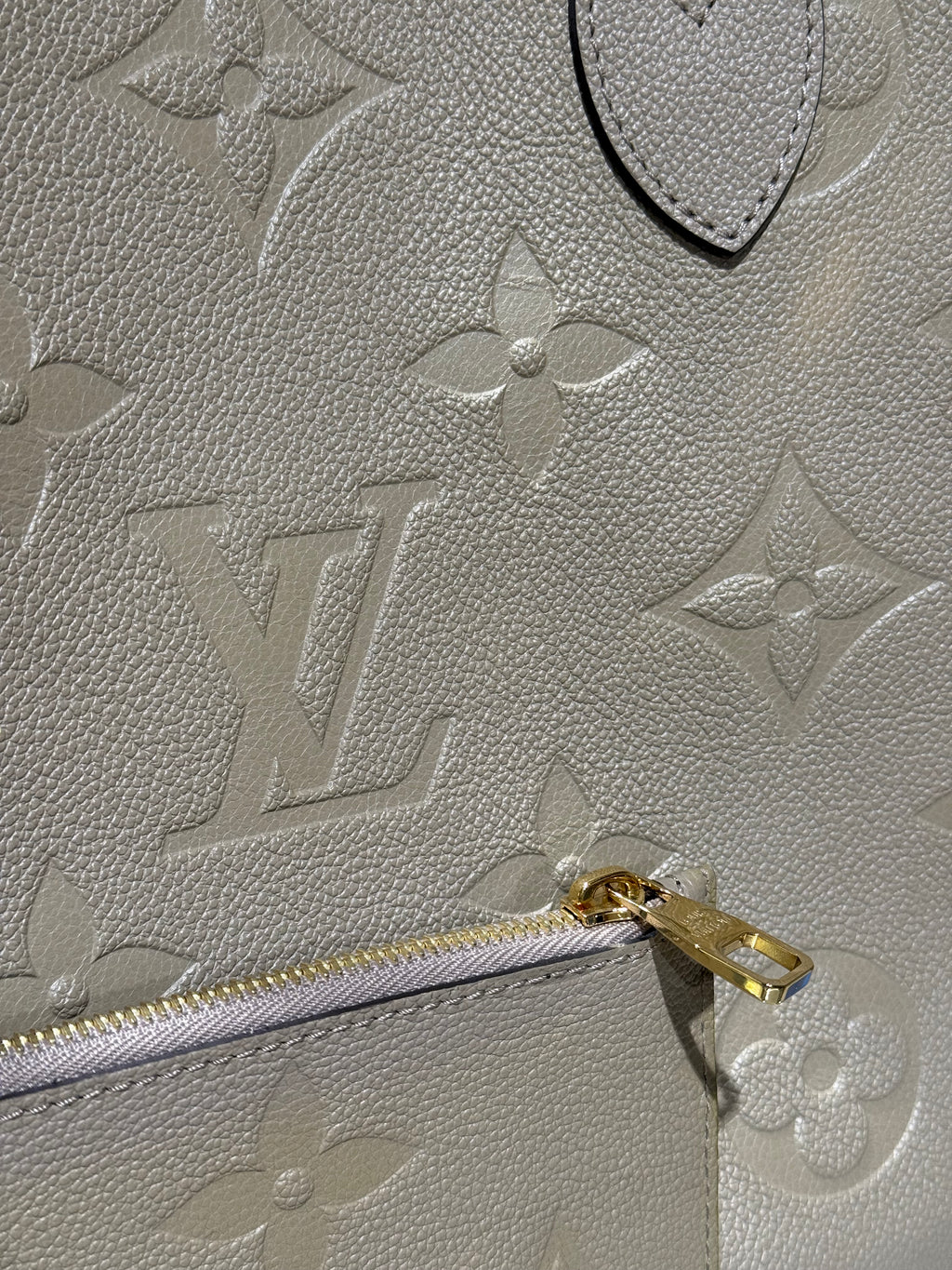 LOUIS VUITTON NEVERFULL MM MONOGRAM EMPREINTE