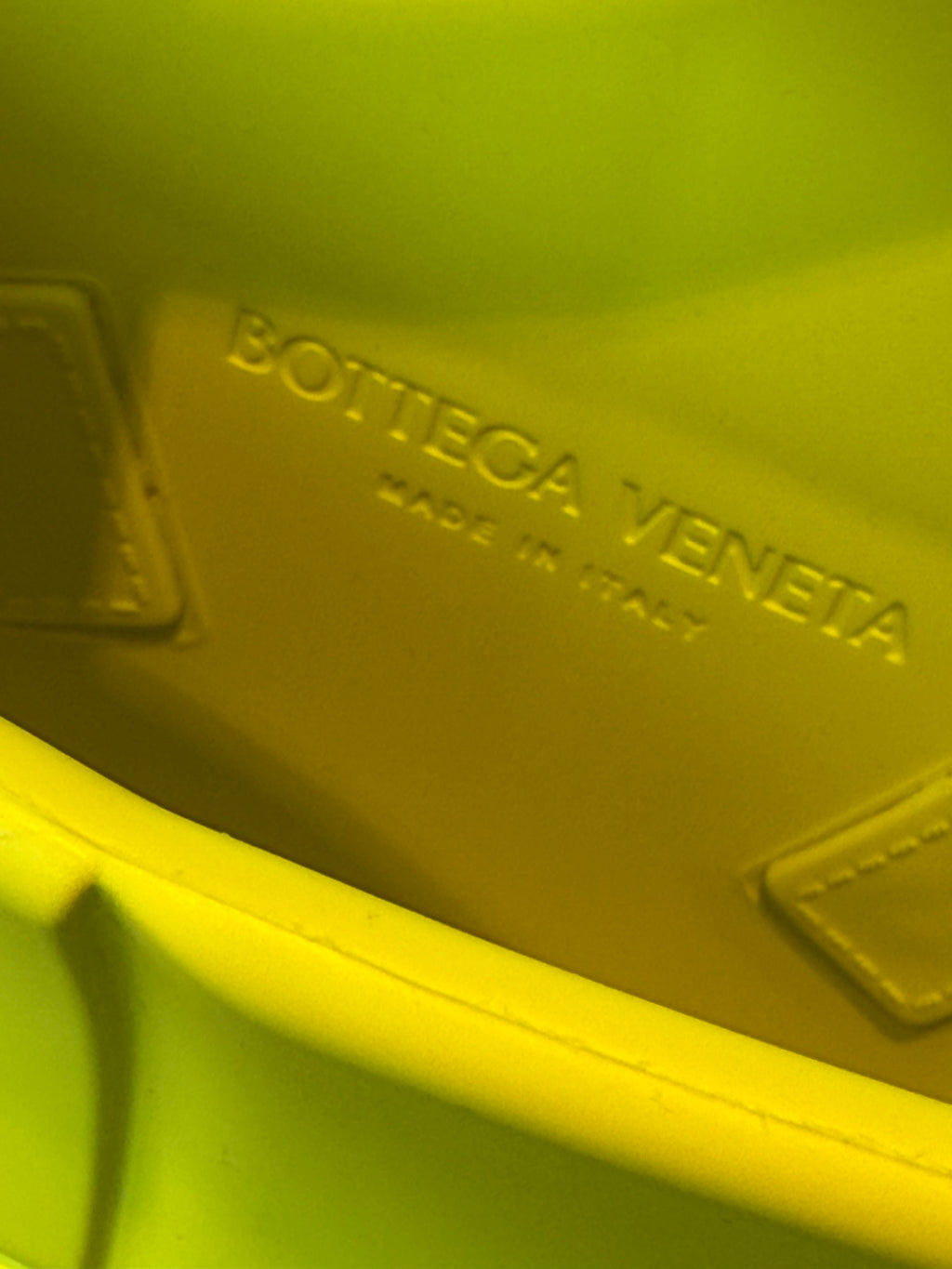 BOTTEGA VENETA MINI ARCO RUBBER TOTE