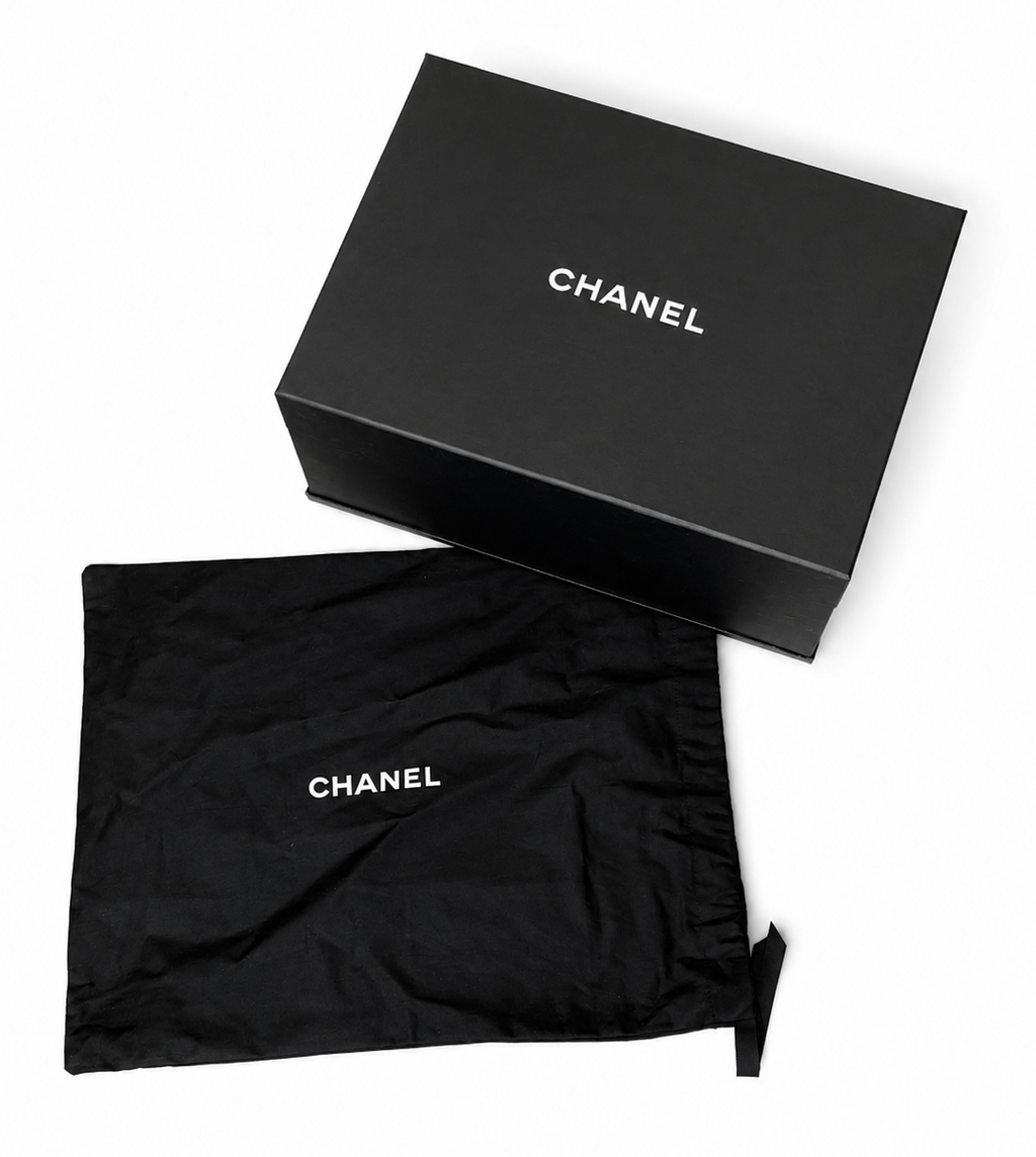 CHANEL CLASSIC JUMBO DOUBLE FLAP