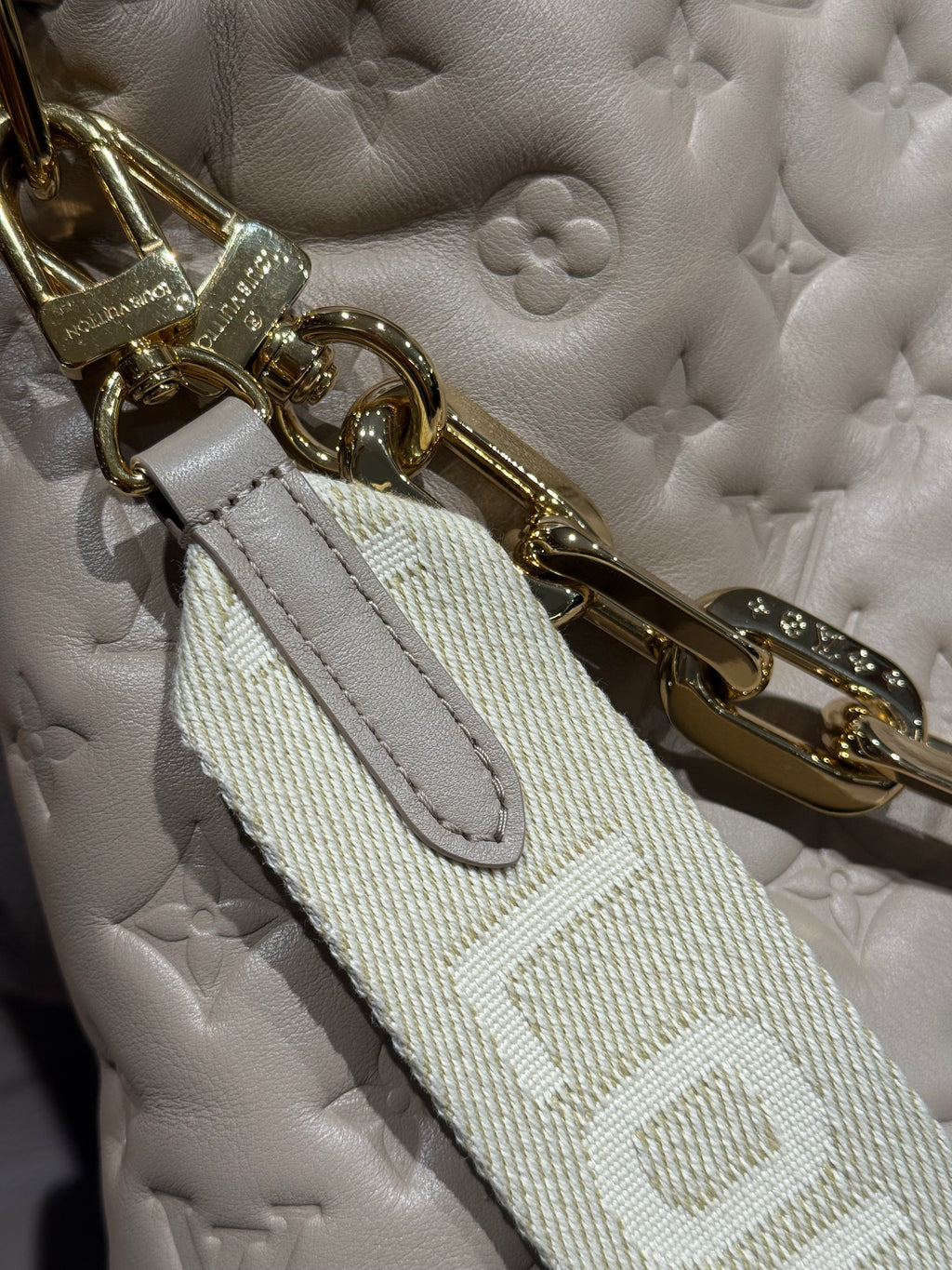 LOUIS VUITTON COUSSIN HOBO MM