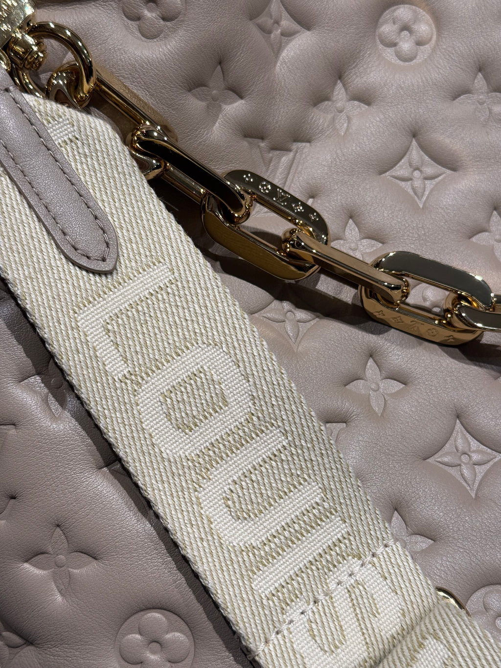 LOUIS VUITTON COUSSIN HOBO MM