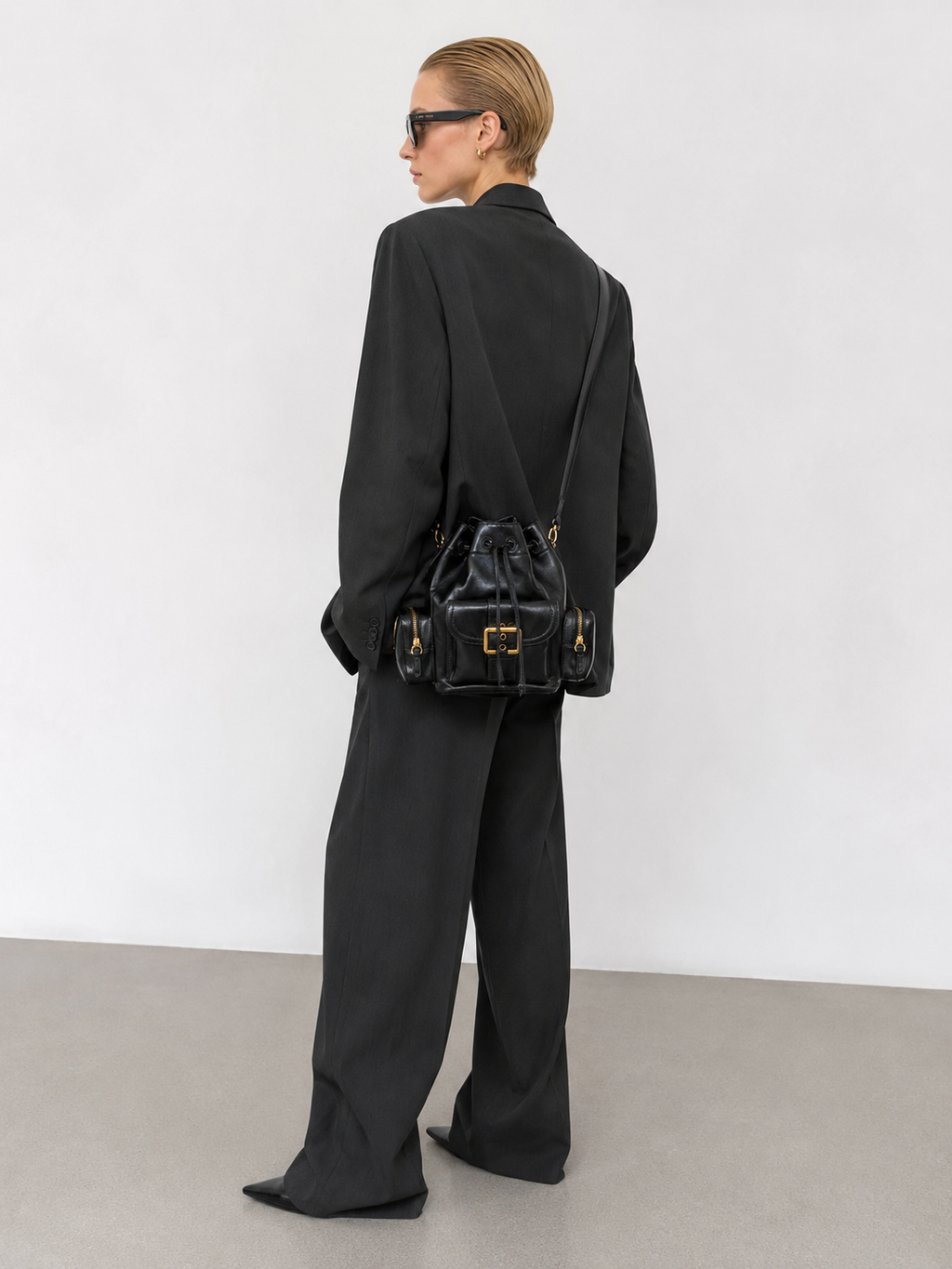 CHLOÉ CAMERA BUCKET BAG